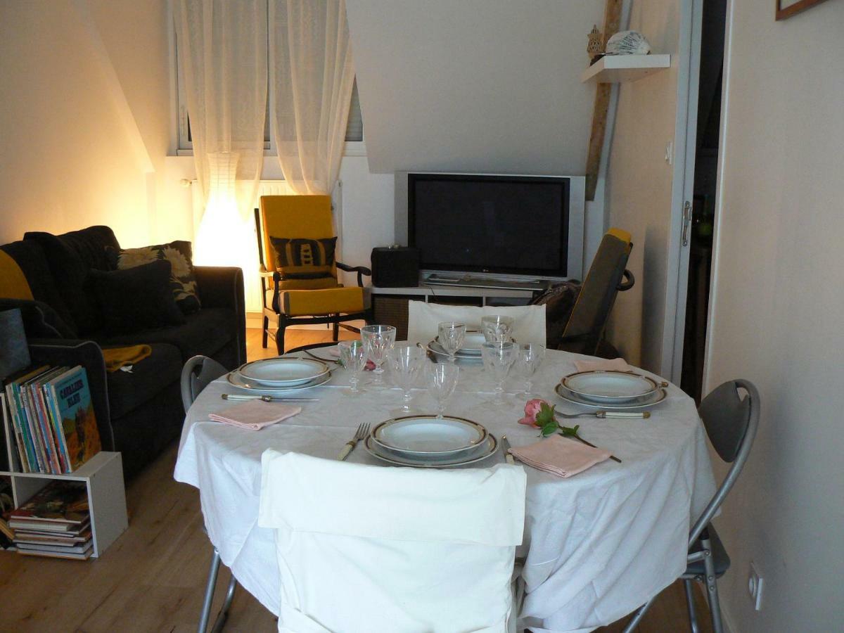 Tynola Apartment Ploudaniel Bagian luar foto
